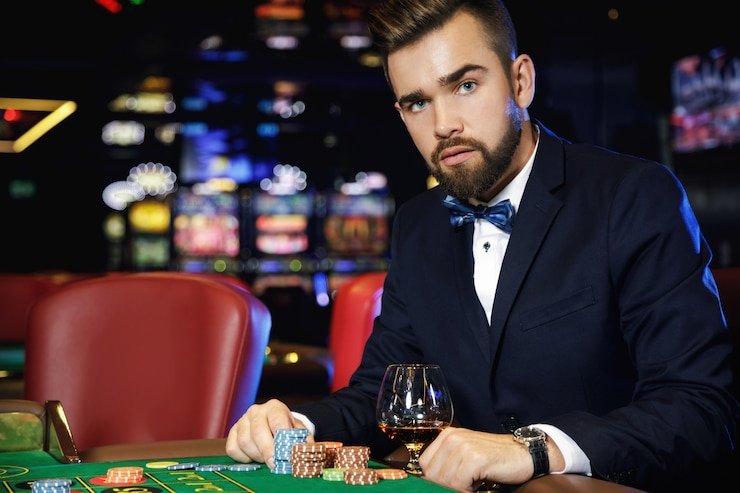 Antarmuka aplikasi pikachutoto menampilkan meja live dealer baccarat dan roulette